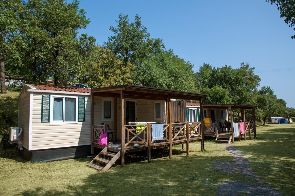 Camping La Rocca Manerba del Garda Exterior foto