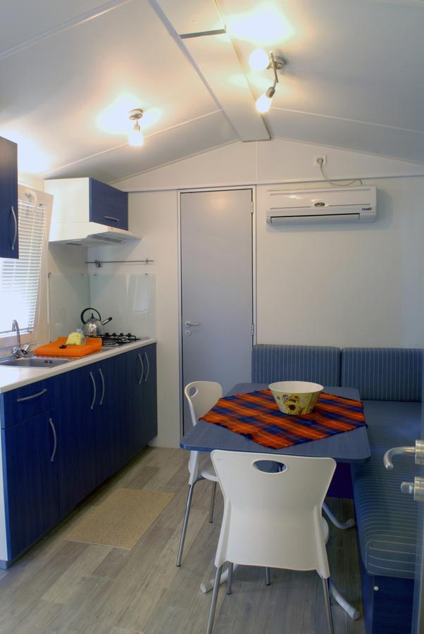Camping La Rocca Manerba del Garda Exterior foto